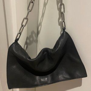BLACK LEATHER CHAIN PURSE